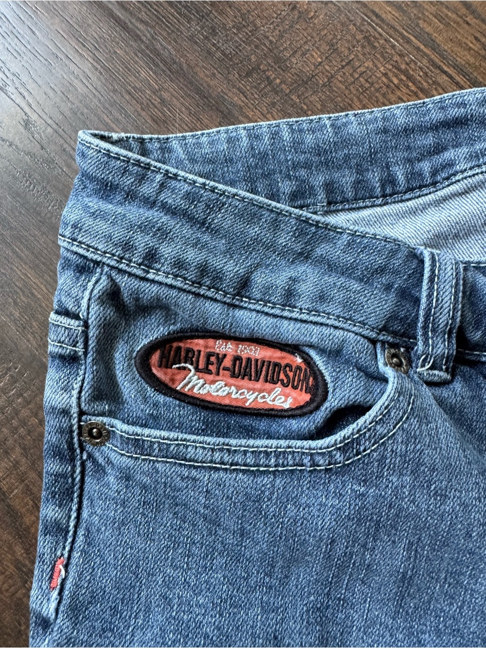 Harley-Davidson Vintage Cut Off Denim Shorts Blue Size 10 Mid Rise Logo Pockets - Picture 3 of 9